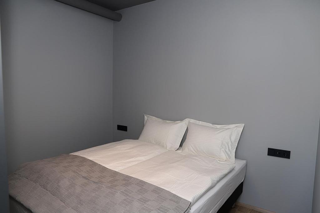 Boutique By The Harbour - Apartments 207 Акурейри Екстериор снимка